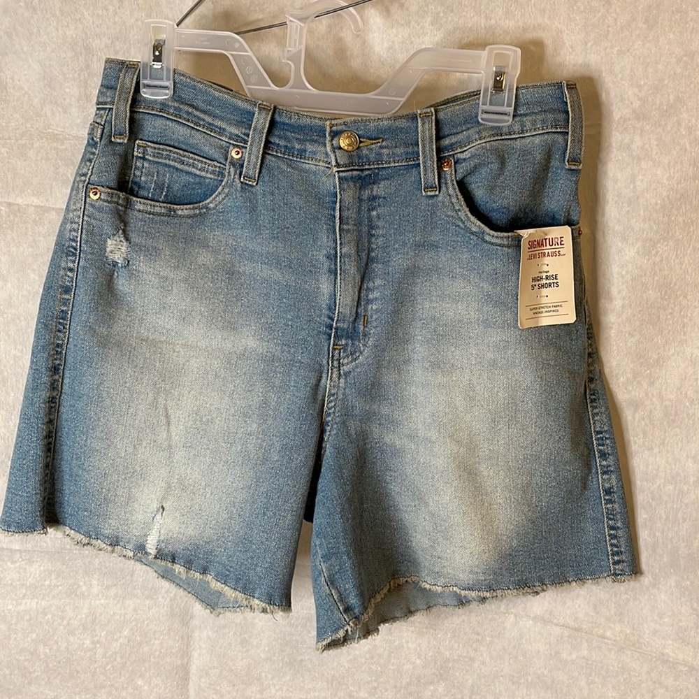 Levi’s signature heritage high rise shorts